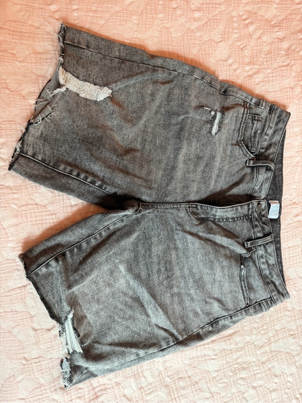 Time and Tru Distressed Gray Denim Women’s Shorts